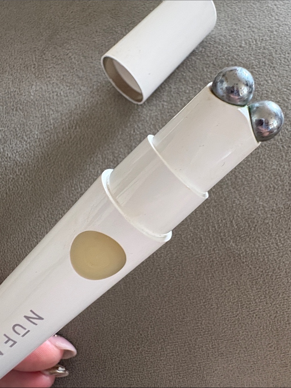NuFACE Fix White Microcurrent Facial Toning Device - Picture 3 of 5